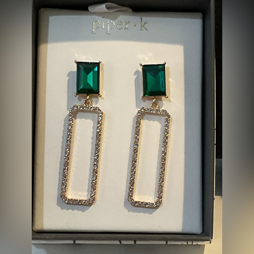Emerald And Gold Rectangular Earrings - image 1